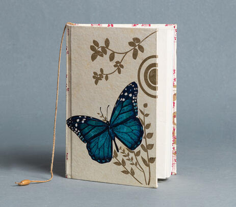 Diario A5 pintado a mano - mariposa - Imagen 2