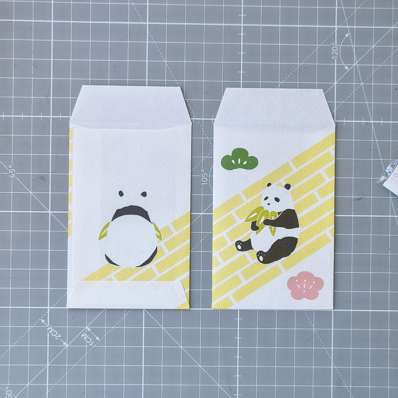 sobres pochi - panda